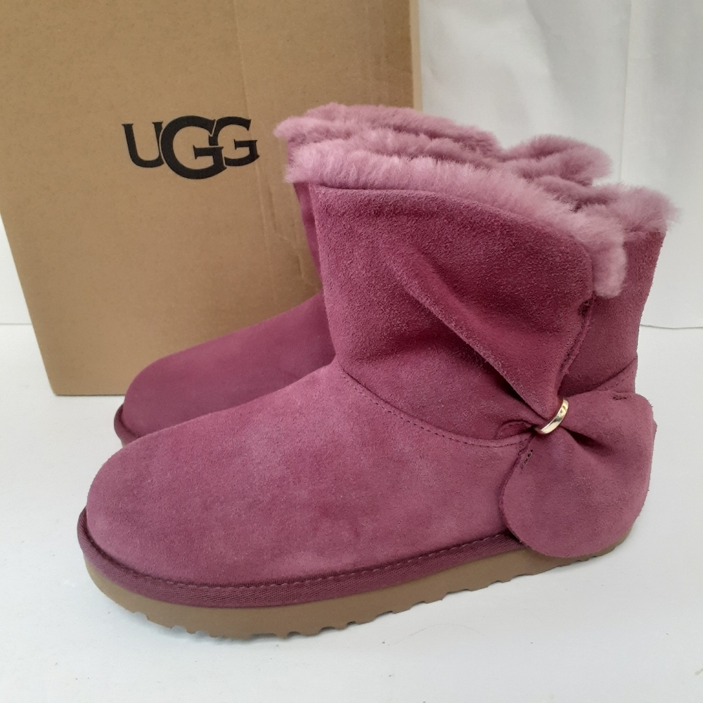 UGG Classic Mini Twist Boots Sz 6
